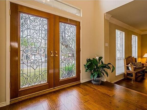 5th image of 9101 Middlebie Dr