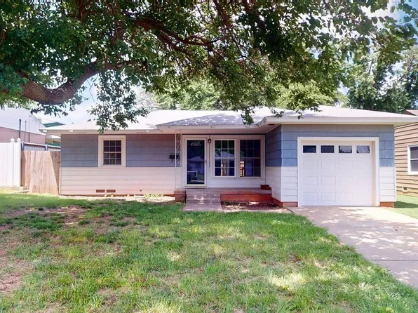 1717 21st St, Woodward, OK 73801