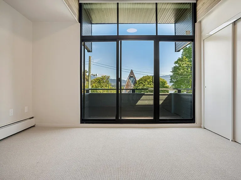 1010 Cypress St — Photo 14