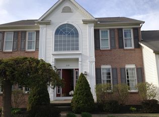 110 Kingston Dr, Aurora, OH 44202