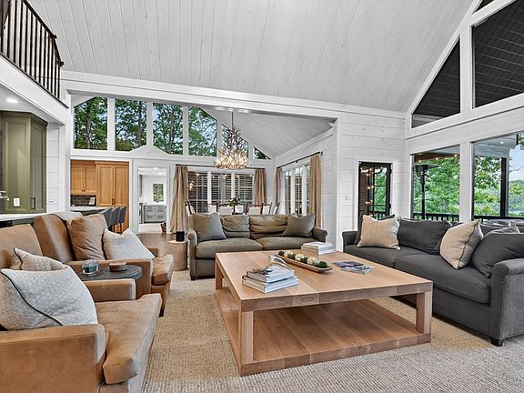 5th image of 30 Cherokee Ln