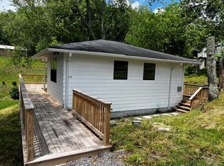 208 S Hill St, Beckley, WV 25801