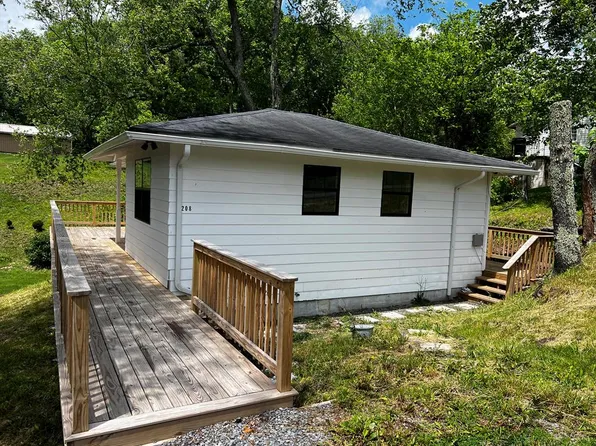208 S Hill St, Beckley, WV 25801