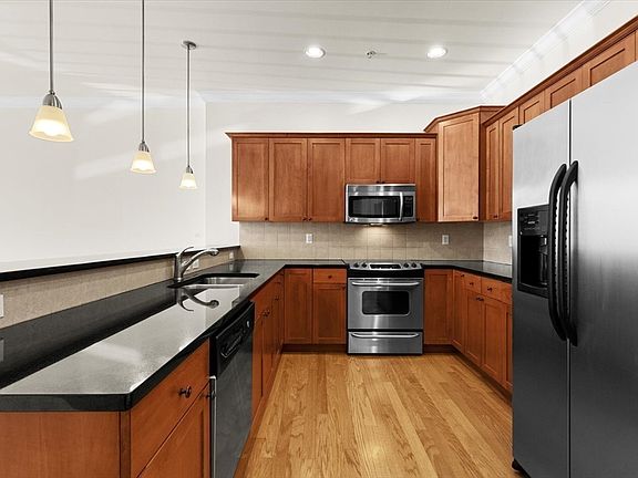 5th image of 500 Union St #5209