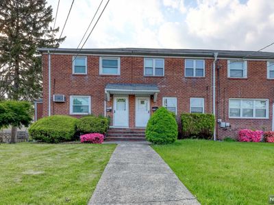 247 Columbus Ave, Palisades Park, NJ, 07650