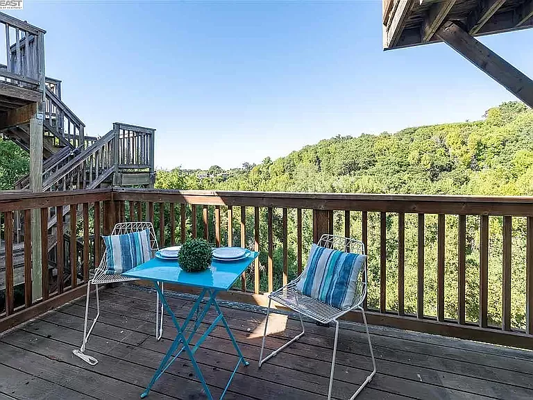 1 bed, 1000 sqft, $1,080 — Photo 3