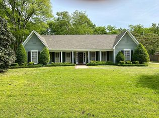 1416 Lakeshire Dr, Tupelo, MS 38804