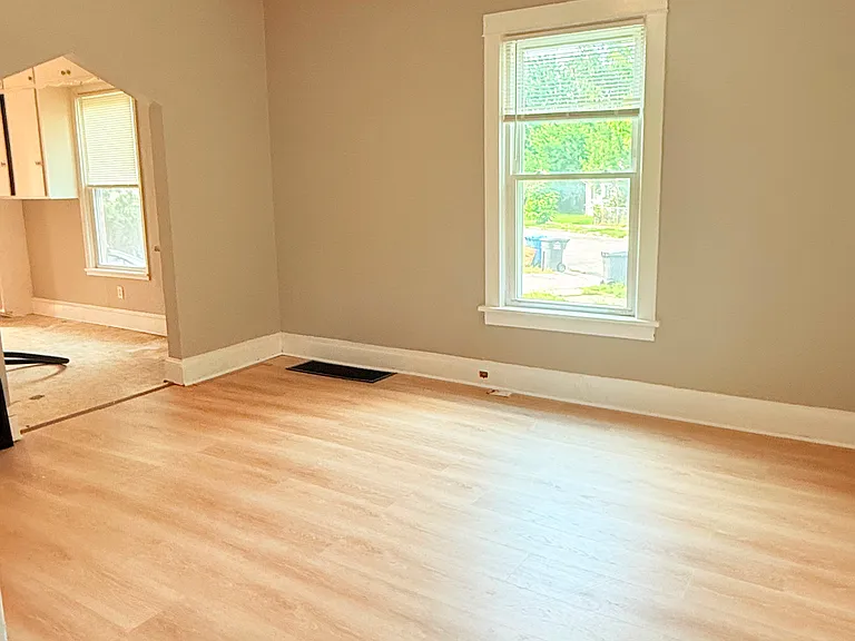 2401 Ferrant Pl N — Photo 7