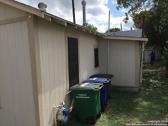 3rd image of 3008 W Cesar E Chavez Blvd