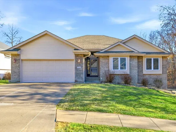 101 Bonham Cir, Council Bluffs, IA 51503