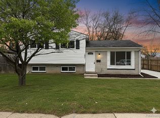 1441 Harry St, Ypsilanti, MI