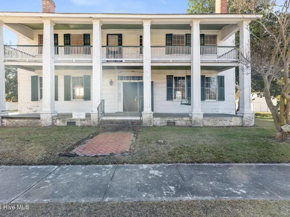 201 Dobbs Street, Hertford, NC 27944