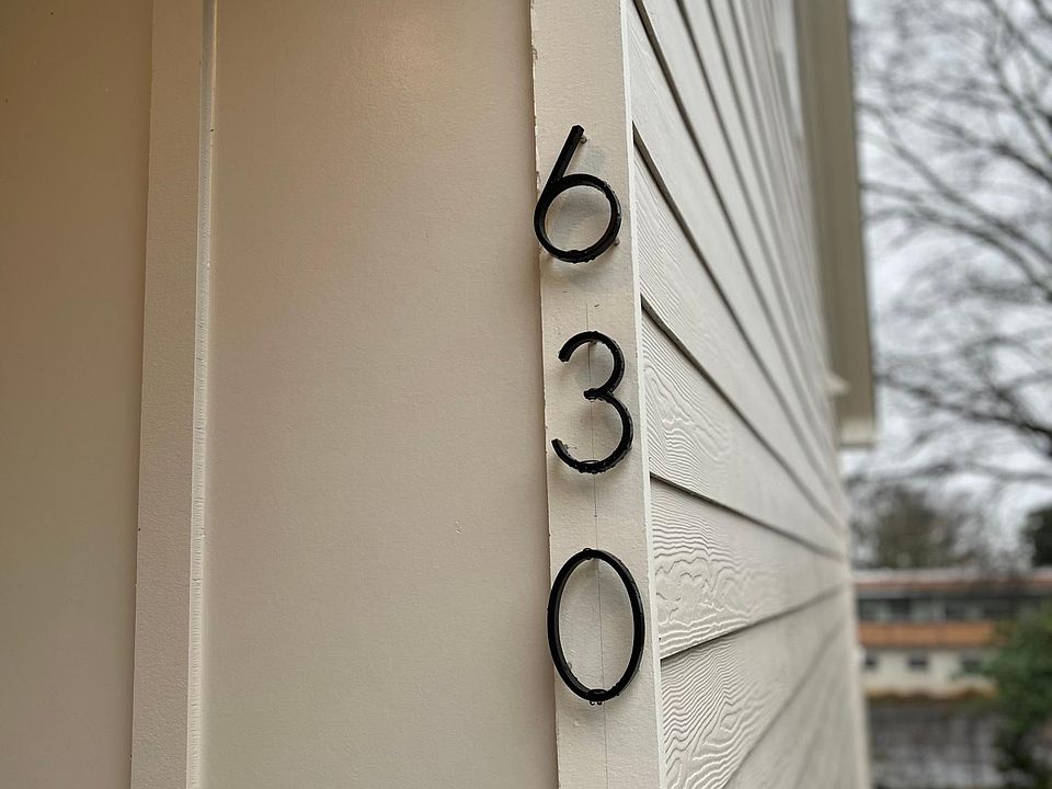 1st image of 630 Frasier St SE