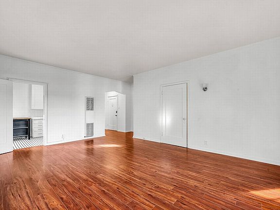 2nd image of 1255 N Gordon St #6