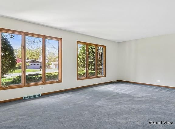 4th image of 21W740 Dorchester Ct