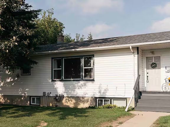 3rd image of 5548 44th Ave