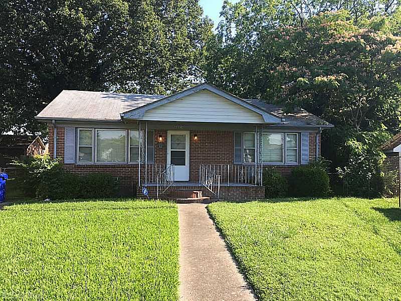 1st image of 2908 Watson St