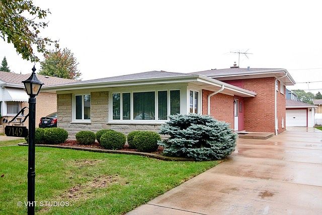 1st image of 7149 N Ozark Ave