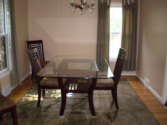 5th image of 35 Mona Dr