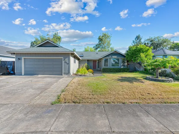 2310 Ridge Way, Medford, OR 97504