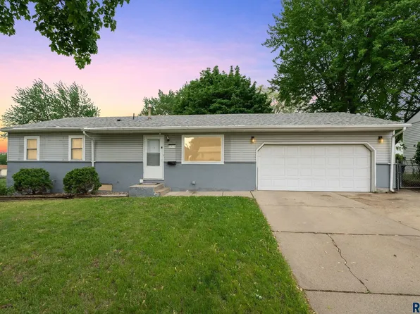 1325 S Annway Dr, Sioux Falls, SD 57103