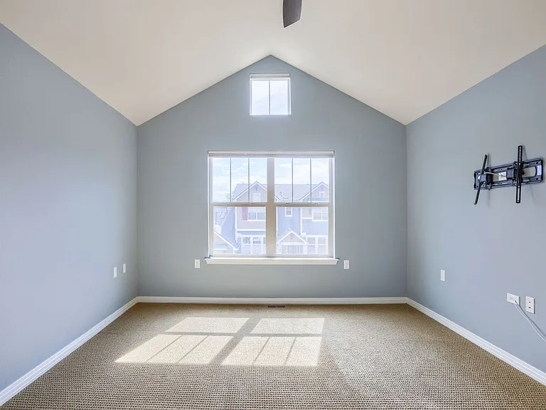 1815 Gallagher Ln — Photo 7