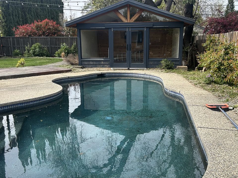 1st image of 4021 Esperanza Dr
