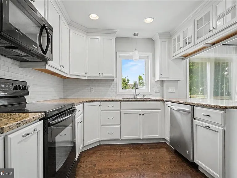 749 S Matlack St — Photo 17