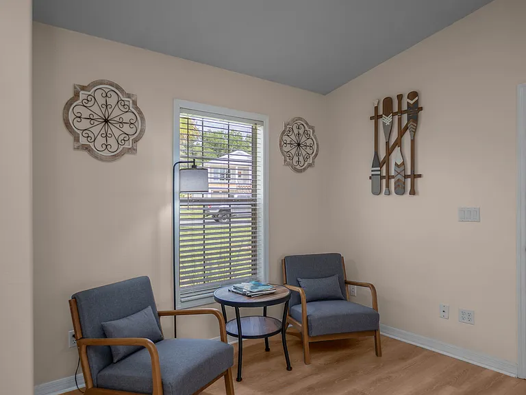 914 N Country Club Dr — Photo 11