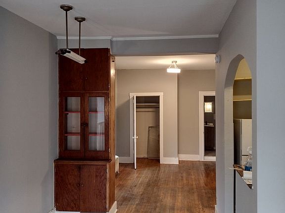 5th image of 401 S Race St #1