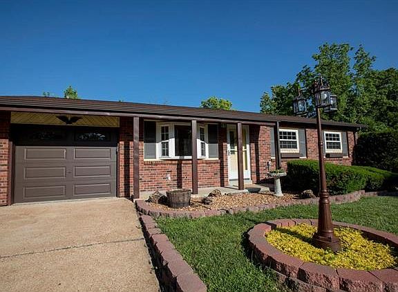 4th image of 12 Jane Ct