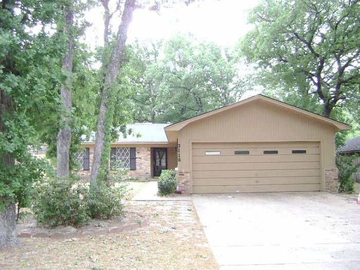 1st image of 3118 Rolling Hill Dr