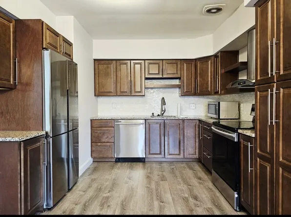 323 N Eton St, Birmingham, MI