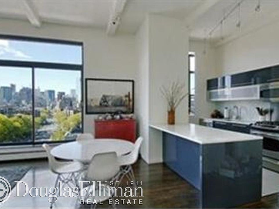 2nd image of 2 Cornelia St
