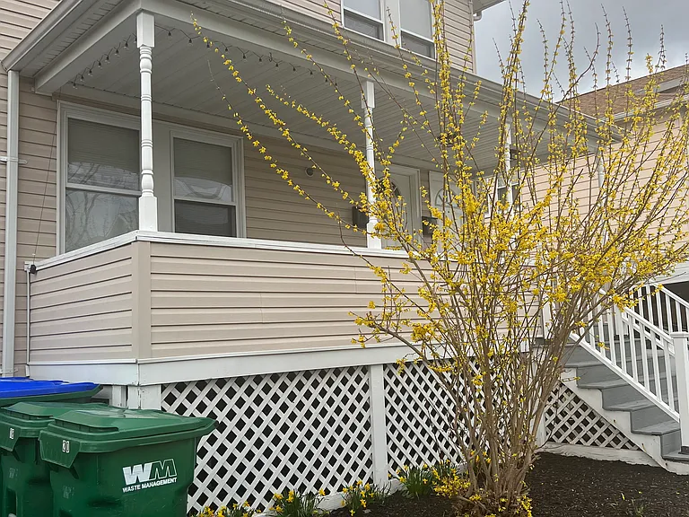 569 Main St #2R — Photo 28