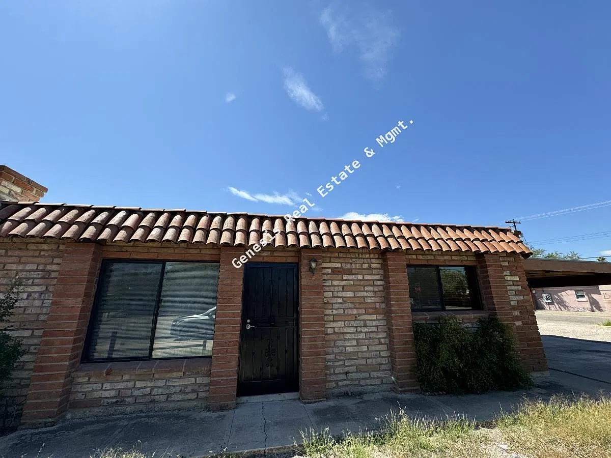 3 bed, 1.5 bath, 1040 sqft, $1,595 — Photo 1