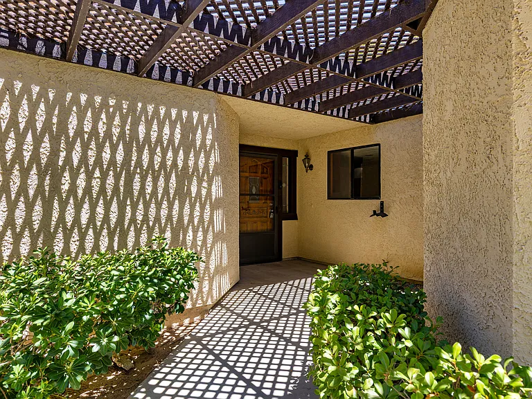 316 Monterey Dr — Photo 5