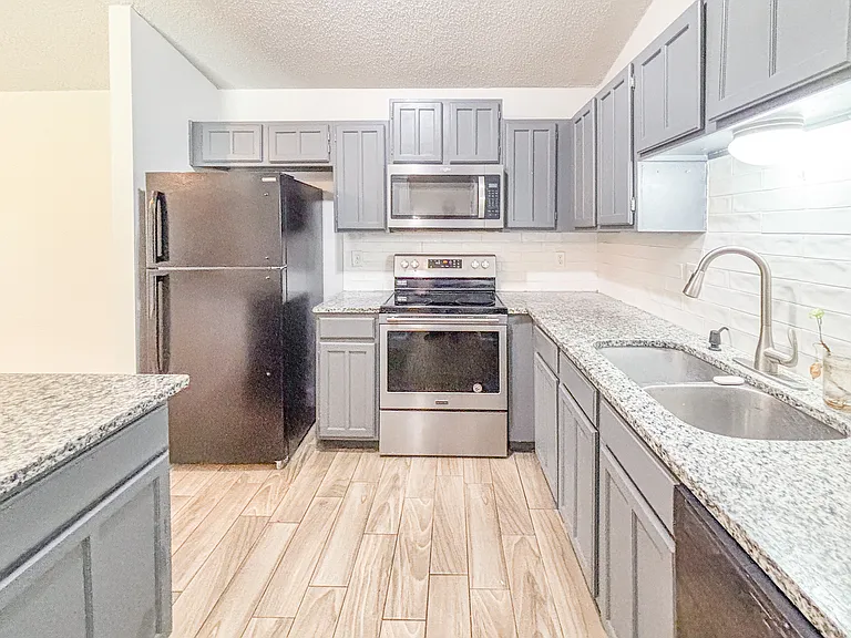 8634 Westgrove Dr — Photo 6