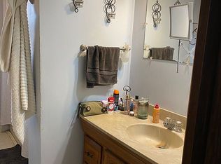 1322 N 7th St, Neodesha, KS 66757