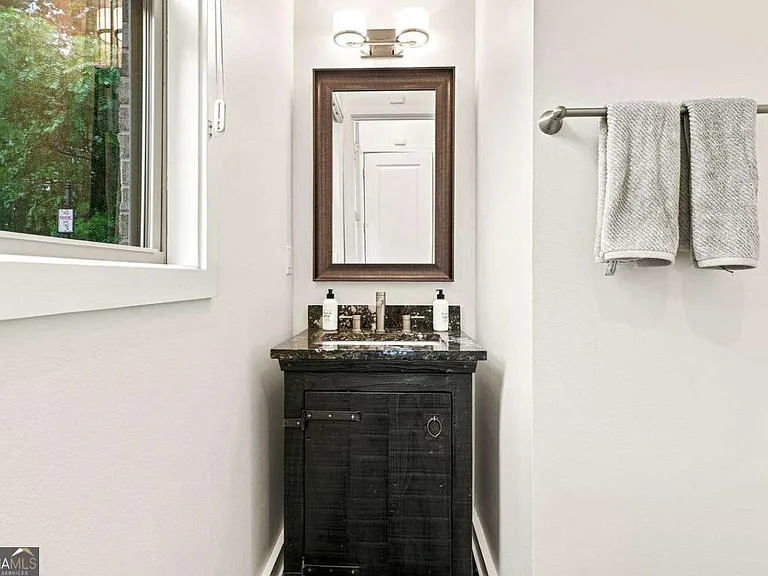 826 Canterbury Overlook — Photo 6