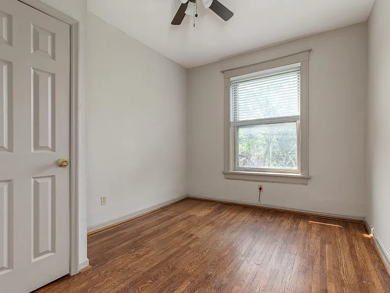 6042 Kingsbury Ave #3W — Photo 7