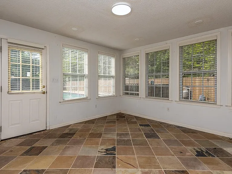 1539 Brookside Dr — Photo 21
