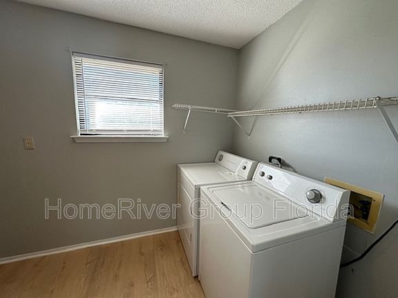 3rd image of 3356 Green Briar Cir APT D