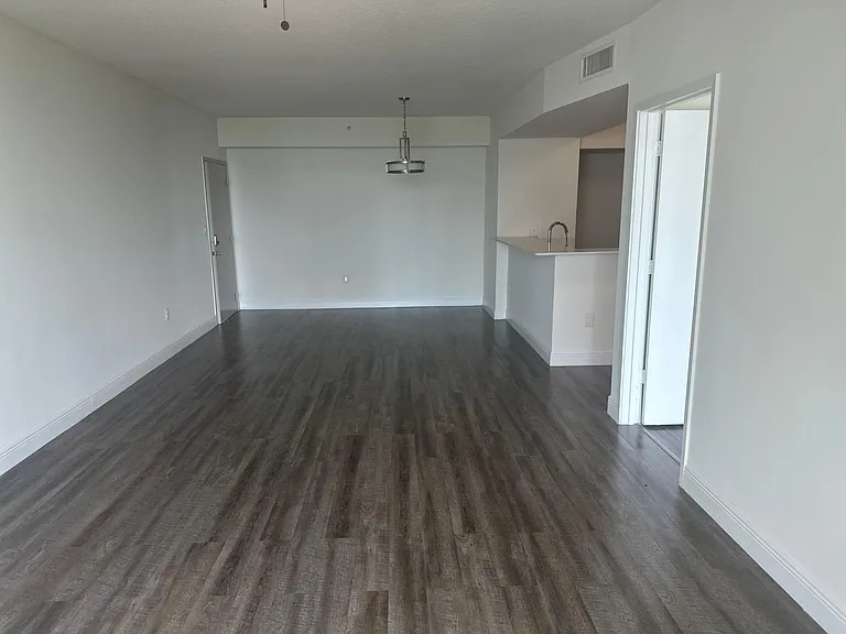 110 SW 13th St #802 — Photo 3