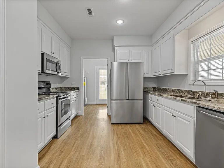 156 Wingate Ave — Photo 7
