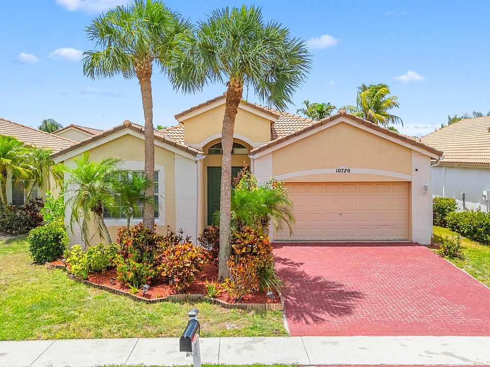 1st image of 10720 Oak Bend Way