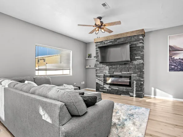 1520 35th Ave SE, Minot, ND 58701