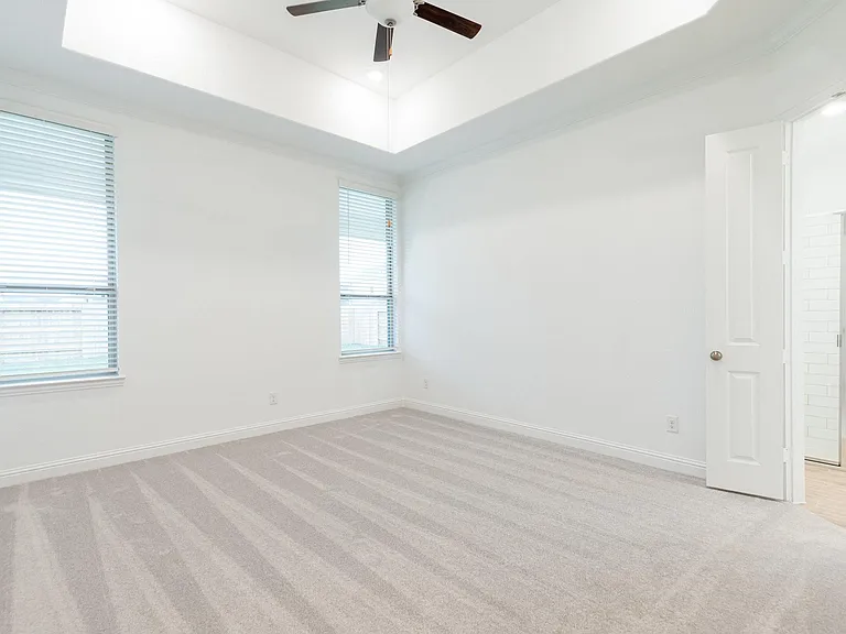 1403 Woodson Ridge Ln — Photo 15