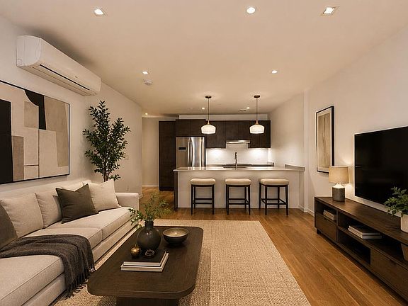3rd image of 311 Hart St APT 1B