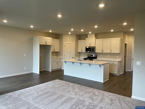 3rd image of 6205 Savannah 50 St SE